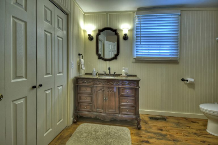 rose bathroom1